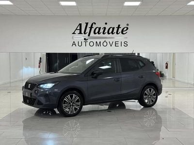 Cinzento Usado 2023 Seat Arona Style SUV | € 18.990 (Preço justo)