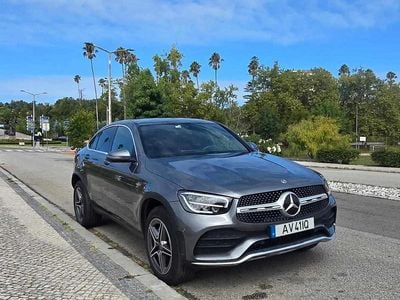 Cinzento Usado 2021 Mercedes GLC300 Citadino | € 54.500 (Preço elevado)