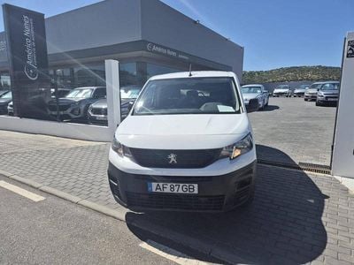 Branco Usado 2021 Peugeot Partner Monovolume | € 16.000 (Preço justo)