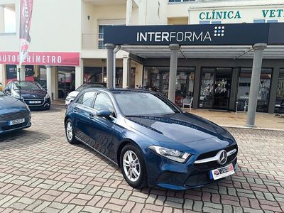 Usado Mercedes A180 Style 116 HP (85 kW) 2019 Azul Sedan