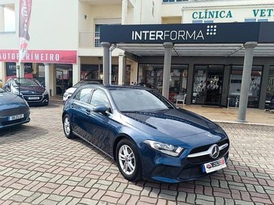 Azul Usado 2019 Mercedes A180 Style Sedan | € 22.750 (Preço justo)