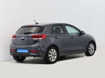 Cinzento Usado 2023 Kia Rio | € 15.450 (Preço justo)