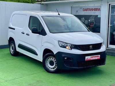 Usado Peugeot Partner Premium 102 HP (75 kW) 2022 Branco Monovolume