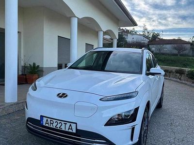 Usado Hyundai Kauai 100 kW (136 HP) 2022 Branco SUV