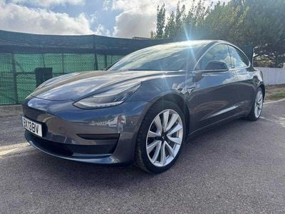 Cinzento Usado 2020 Tesla Model 3 RWD Sedan | € 19.250 (Preço justo)