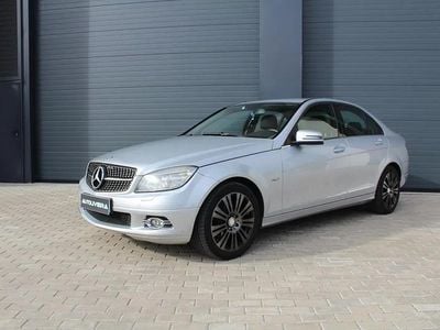 Usado Mercedes C250 Avantgarde 204 HP (150 kW) 2008 Cinza prata Sedan
