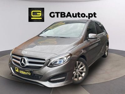 Cinza Usado 2015 Mercedes B180 Style Monovolume | € 16.999 (Preço justo)