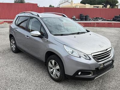 Usado Peugeot 2008 Style 82 HP (60 kW) 2016 Cinzento SUV
