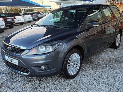Branco Usado 2010 Ford Focus Titanium Sedan | € 6.650 (Caro)
