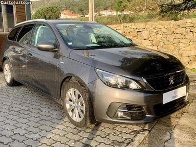 Branco Usado 2020 Peugeot 308 Style Carrinha | € 17.290 (Preço elevado)