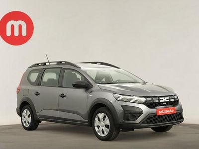 Cinzento Usado 2024 Dacia Jogger Essentiel Monovolume | € 19.699 (Preço justo)