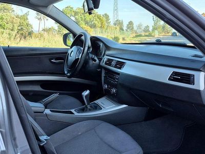 Usado BMW 318 143 HP (105 kW) 2008 Sedan