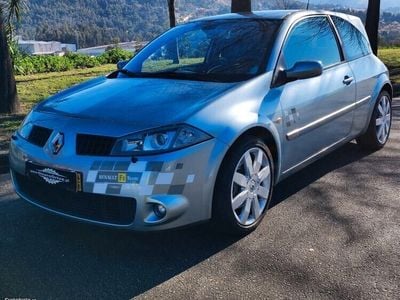 Usado Renault Mégane II R.S. 225 HP (165 kW) 2004 Cinza