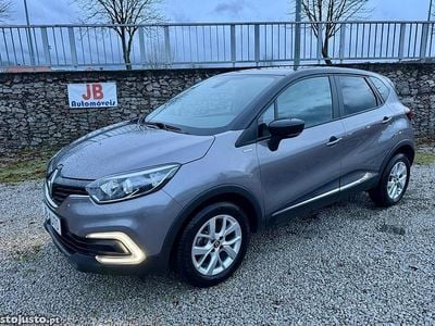 Cinza Usado 2019 Renault Captur SUV | € 13.950 (Bom preço)