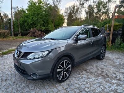 Cinzento Usado 2014 Nissan Qashqai Premium Edition SUV | € 15.990 (Preço elevado)