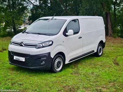 Usado Citroën Jumpy Comfort 122 HP (89 kW) 2016 Branco Monovolume