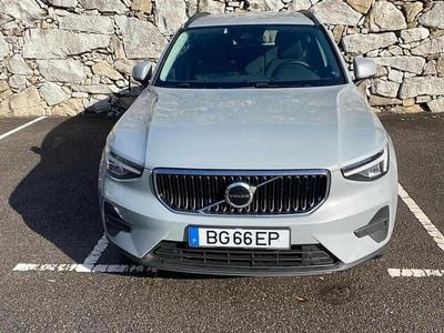 Usado Volvo XC40 129 HP (94 kW) 2023 Cinzento SUV