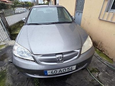Usado 2004 Honda Civic Hybrid Sedan | € 1.000