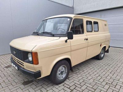 Usado Ford Transit 68 HP (50 kW) 1980 Outra Sedan