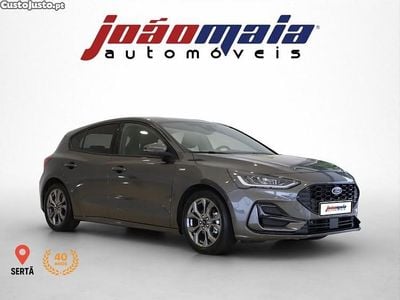 Branco Usado 2025 Ford Focus ST Sedan | € 23.300 (Bom preço)