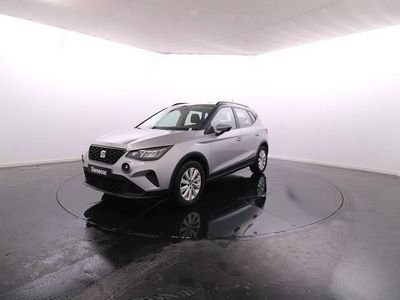 Usado Seat Arona Style 95 HP (69 kW) 2023 Cinza SUV