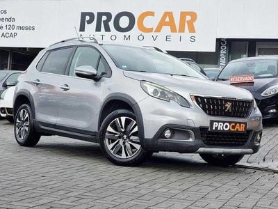 Cinzento Usado 2017 Peugeot 2008 Allure SUV | € 11.750 (Preço justo)