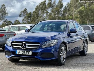 Cinza Usado 2018 Mercedes C180 Avantgarde Sedan | € 23.500 (Preço justo)