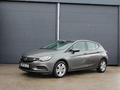Usado Opel Astra 95 HP (69 kW) 2018 Cinzento