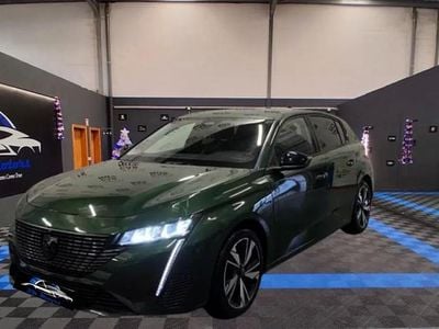Usado Peugeot 308 Allure 130 HP (95 kW) 2023 Verde