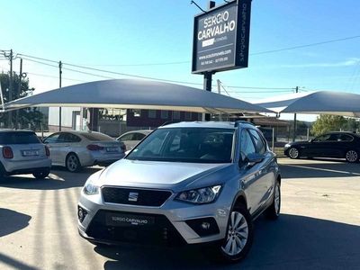 Usado Seat Arona Style 115 HP (84 kW) 2019 Cinzento SUV