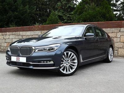 Cinza Usado 2017 BMW 730 Efficient Dynamics Sedan | € 37.900