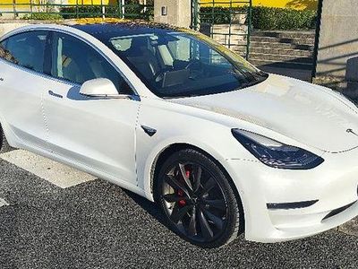 Usado 2019 Tesla Model 3 Performance Sedan | € 24.500 (Preço justo)
