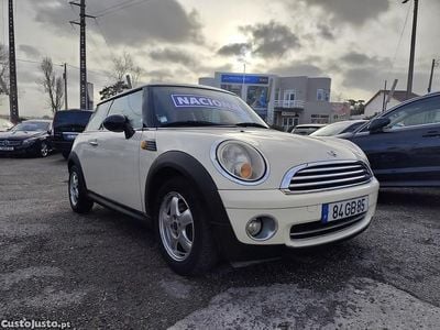 Usado Mini ONE 95 HP (69 kW) 2008 Amarelo Citadino