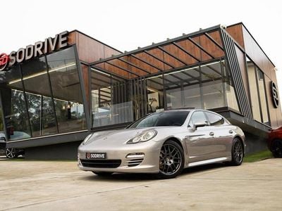 Cinzento Usado 2010 Porsche Panamera | € 39.000