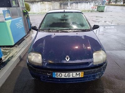 Usado 1998 Renault Clio II Sedan | € 1.100 (Preço justo)