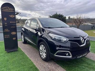 Usado Renault Captur LIMITED 90 HP (66 kW) 2015 Preto SUV