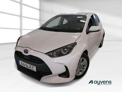 Branco Usado 2021 Toyota Yaris Hybrid Comfort | € 19.300 (Preço justo)