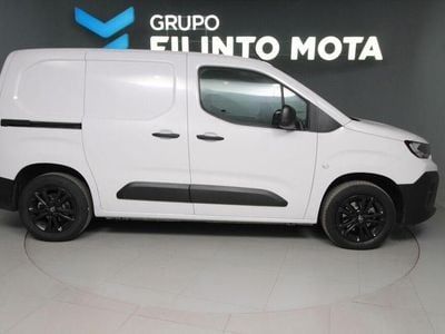 Branco Usado 2024 Citroën Berlingo Monovolume | € 18.890 (Preço justo)
