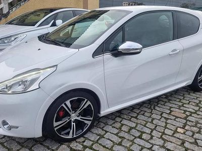Usado Peugeot 208 GTi 200 HP (147 kW) 2014 Branco Citadino