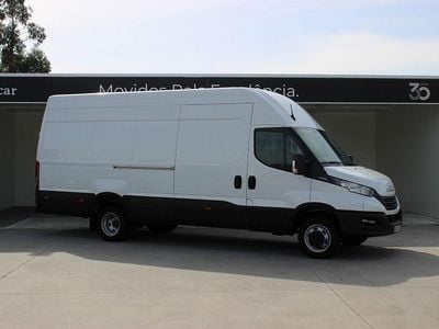 Branco Usado 2023 Iveco Daily Sedan | € 38.900