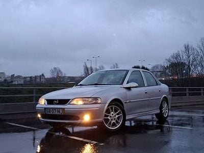 Usado Opel Vectra 101 HP (74 kW) 1999 Sedan