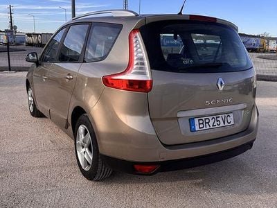 Usado 2015 Renault Grand Scénic III Monovolume | € 8.890 (Super Preço)
