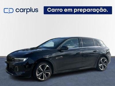 Usado Opel Astra Edition 180 HP (132 kW) 2022 Preto