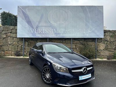 Usado Mercedes CLA180 Urban 109 HP (80 kW) 2017 Azul Sedan