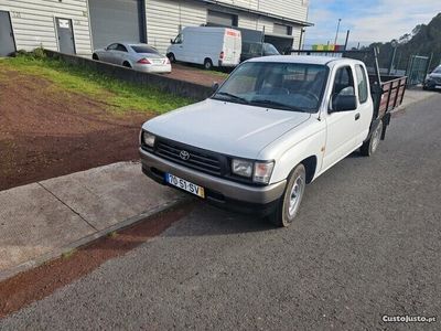 usado Toyota HiLux (32Lnf0)