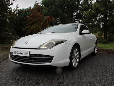 Usado Renault Laguna Coupé Dynamique 150 HP (110 kW) 2014 Branco Coupé