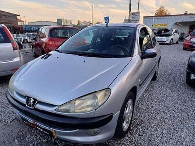 Cinzento Usado 2002 Peugeot 206 | € 2.499 (Preço justo)