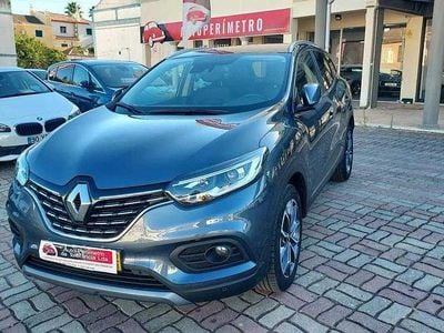 Usado Renault Kadjar Zen 115 HP (84 kW) 2019 Cinza SUV