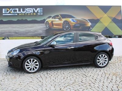 Usado Alfa Romeo Giulietta Distinctive 105 HP (77 kW) 2010 Outra Citadino