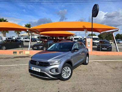 Usado VW T-Cross Style 110 HP (80 kW) 2023 Cinza prata SUV